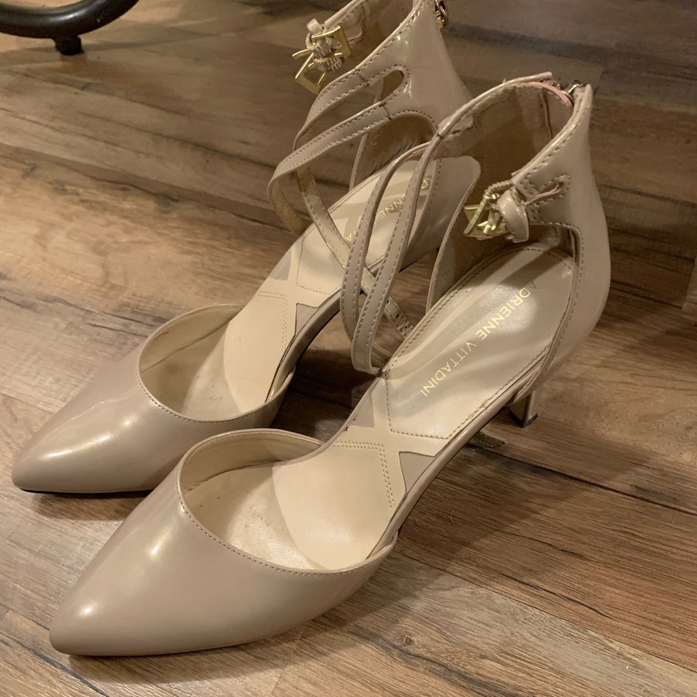 Adrienne Vittadini nude pumps, size 9.5